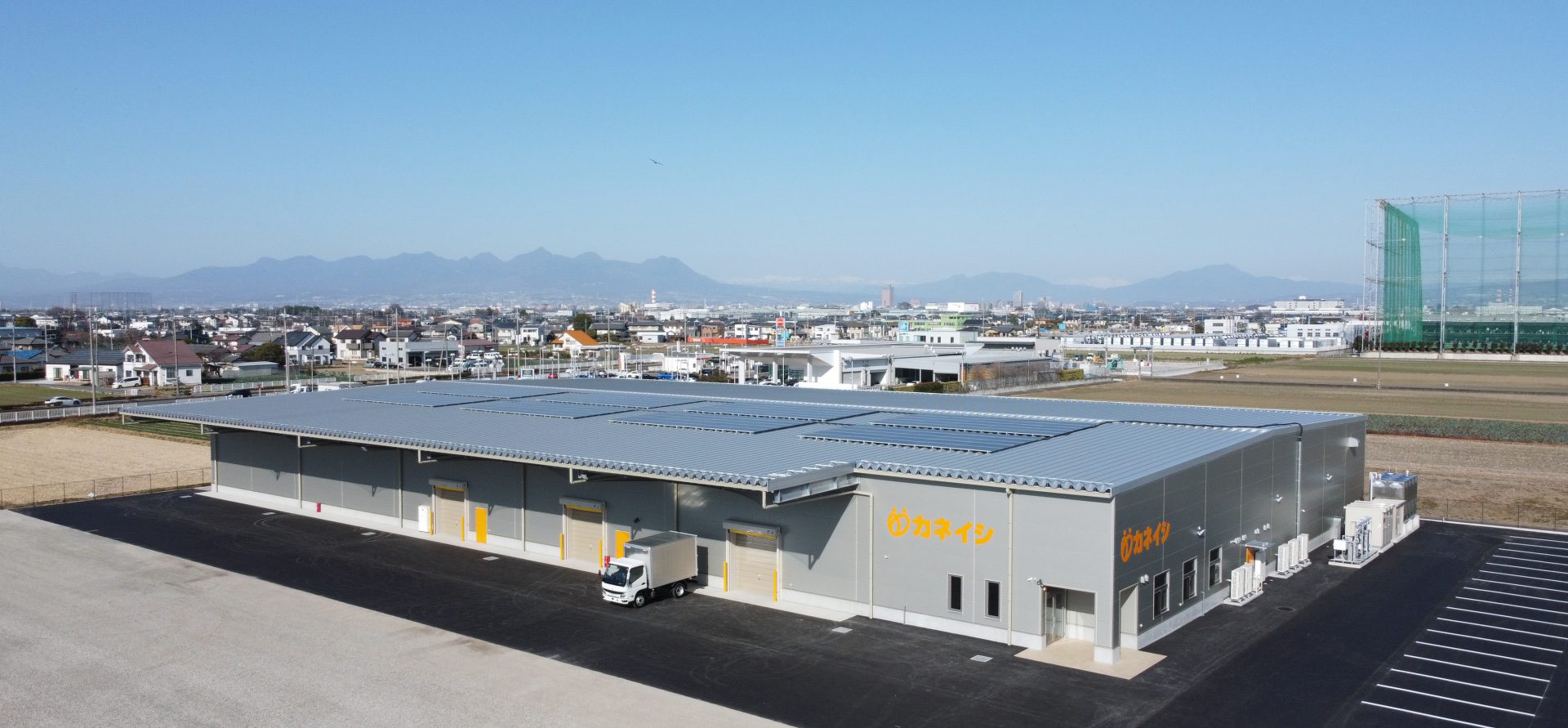 群馬県前橋市のスムース建築設計事務所が設計した工場・倉庫の外観