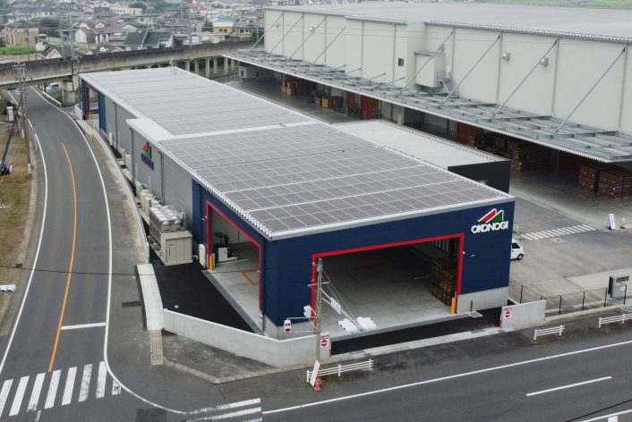 オコノギ運輸有限会社様 太陽光パネルを設置した物流倉庫
